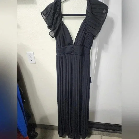 Lulu's Black Pleated Flutter Sleeve Backless Maxi Dress Wedding Party Guest NWT - Picture 6 of 14
